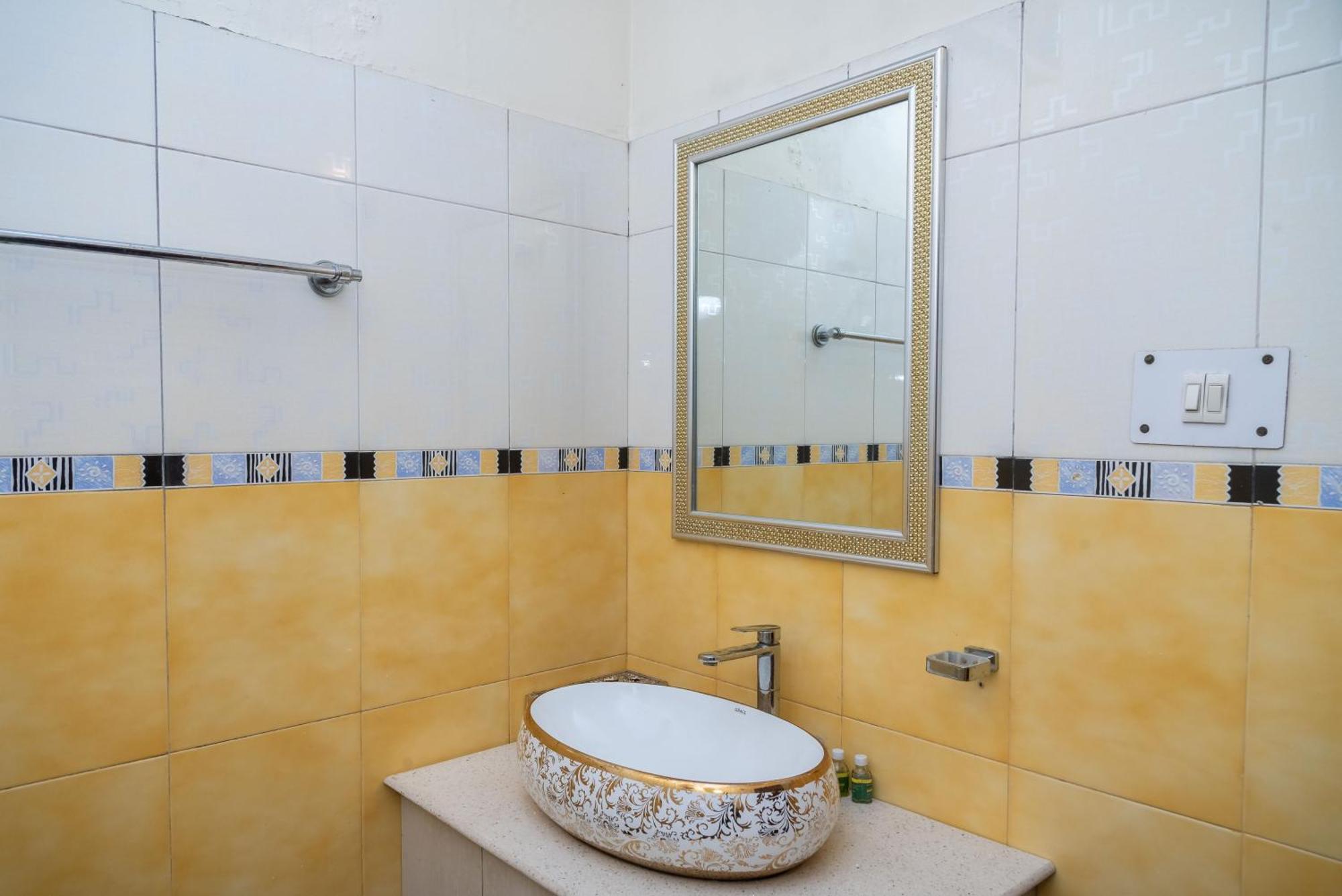 مبيت وإفطار غاواهاتي The Urban Grandeur 1 المظهر الخارجي الصورة
